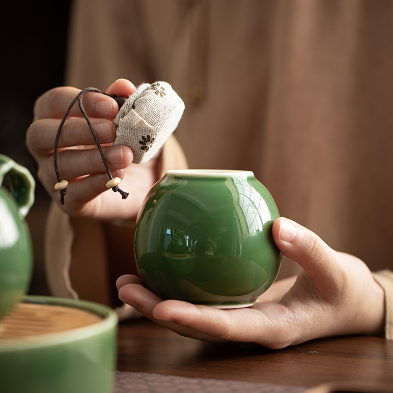 Hộp đựng trà tròn nhỏ tráng men men xanh kiểu Nhật Bộ trà Kung Fu nhỏ bằng men ngọc