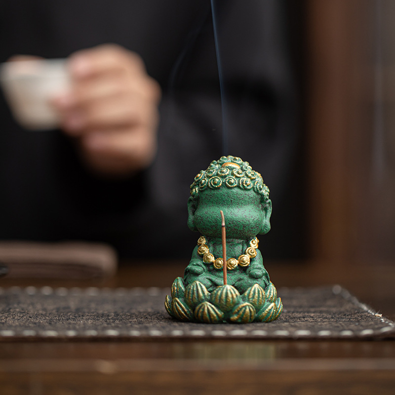 Đá sa thạch màu xanh lá cây màu vàng nhỏ Phật trà thú cưng trà của người chơi hương giữ hương trà bàn đồ trang trí trang trí máy tính để bàn