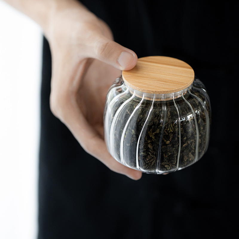 Bán buôn Hộp đựng trà thủy tinh hoa văn dọc, hộp đựng thủy tinh kín nắp tre, hộp đựng hạt cà phê cầm tay mini Cỡ Nhỏ