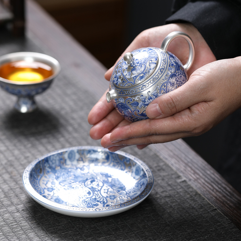 999 sterling bạc, một ấm, một ấm, gốm sứ, hoa văn sứ trắng xanh, quà văn phòng, du lịch xách tay, trà thủy triều năm rồng