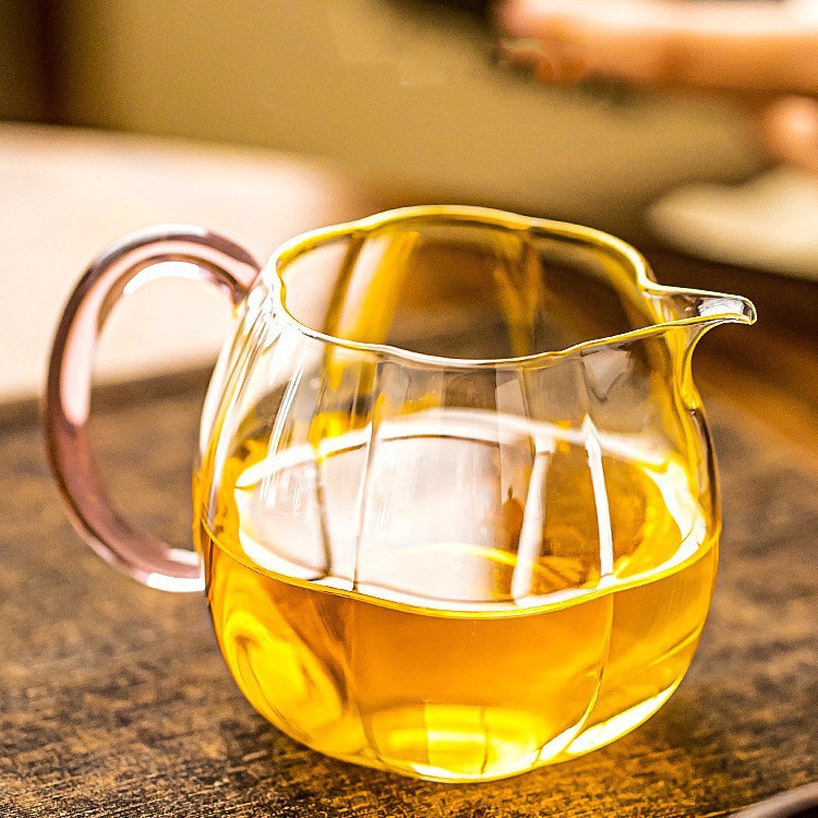 Cốc công bằng thủy tinh cao cấp trà biển thủ công cốc công cộng thủy tinh trong suốt cao cốc công cộng màu sáng tạo tách trà