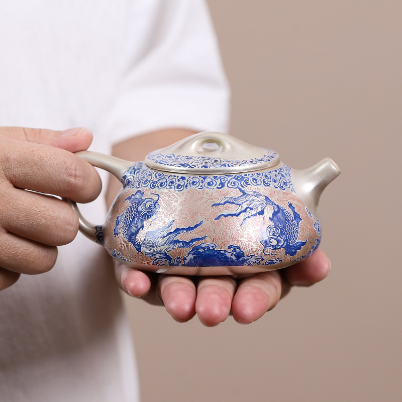 Bộ ấm chén trà Kung Fu hình cá mạ bạc, dùng trong nhà, gốm sứ cao cấp nhẹ nhàng sang trọng, gồm 1 ấm và 2 chén.