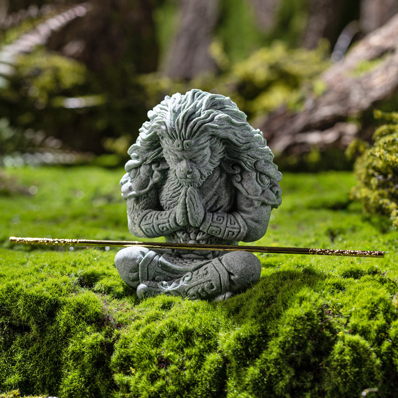 Đá sa thạch xanh Tôn Ngộ Không giác ngộ để bàn trà thú cưng cao cấp sáng tạo đồ trang trí bể cá cảnh quan trang trí văn phòng tại nhà