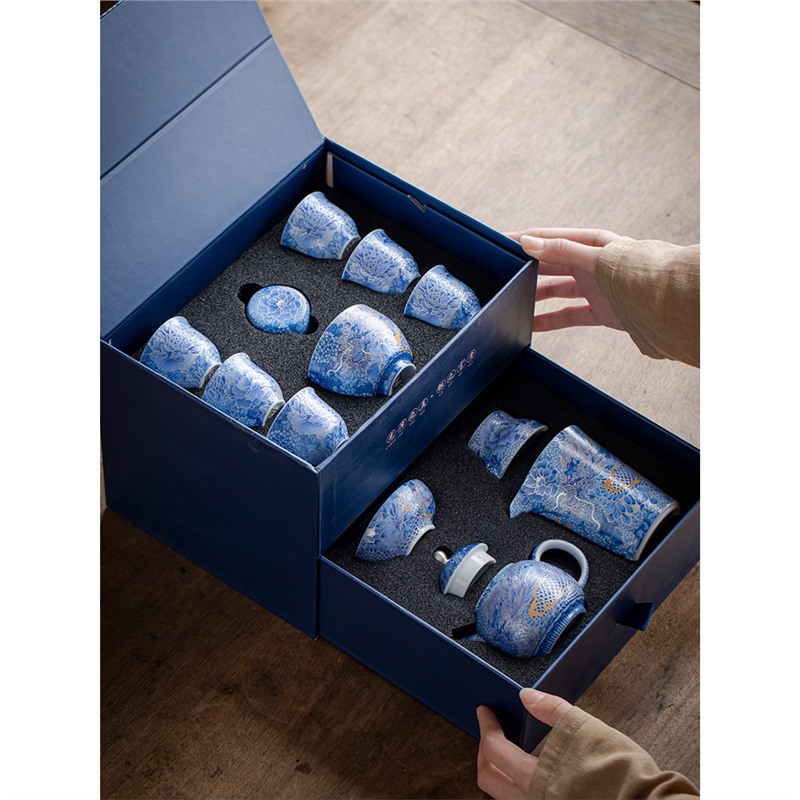 Bộ ấm trà Kung Fu màu xanh và trắng hình rồng bạc sáng tạo và sáng tạo