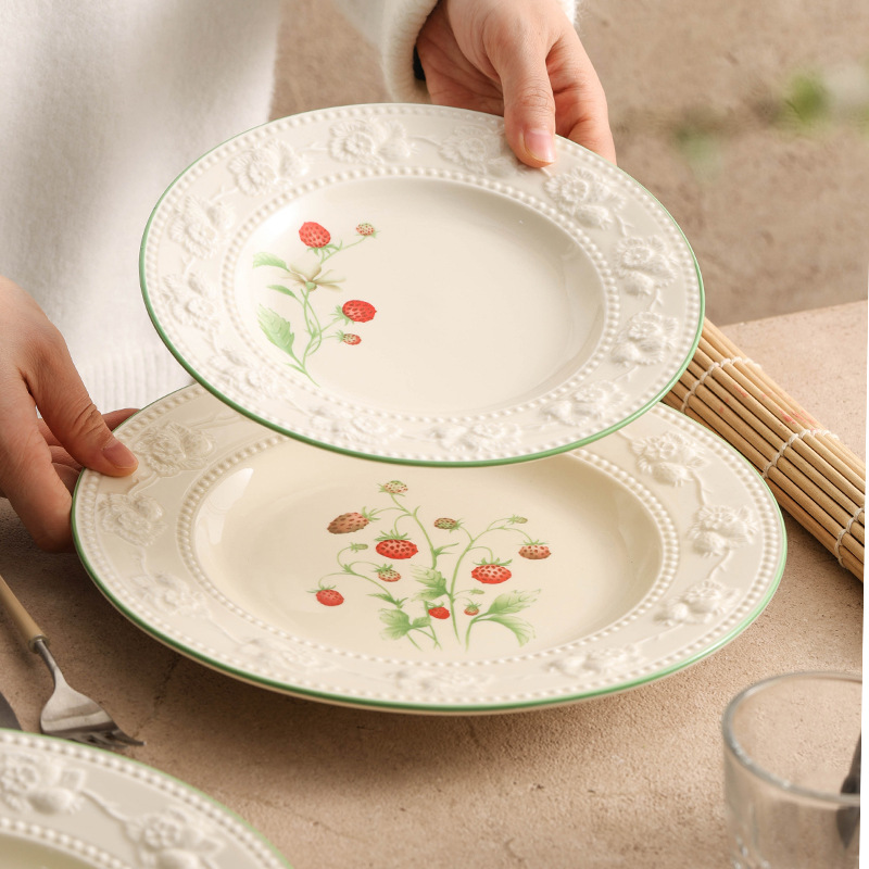 Đĩa đựng dâu dập nổi Đĩa đựng thức ăn gia dụng Đĩa canh gốm sứ sáng tạo Đĩa ăn hình tròn Bộ đồ ăn khách sạn cao cấp Đĩa nông hình tròn