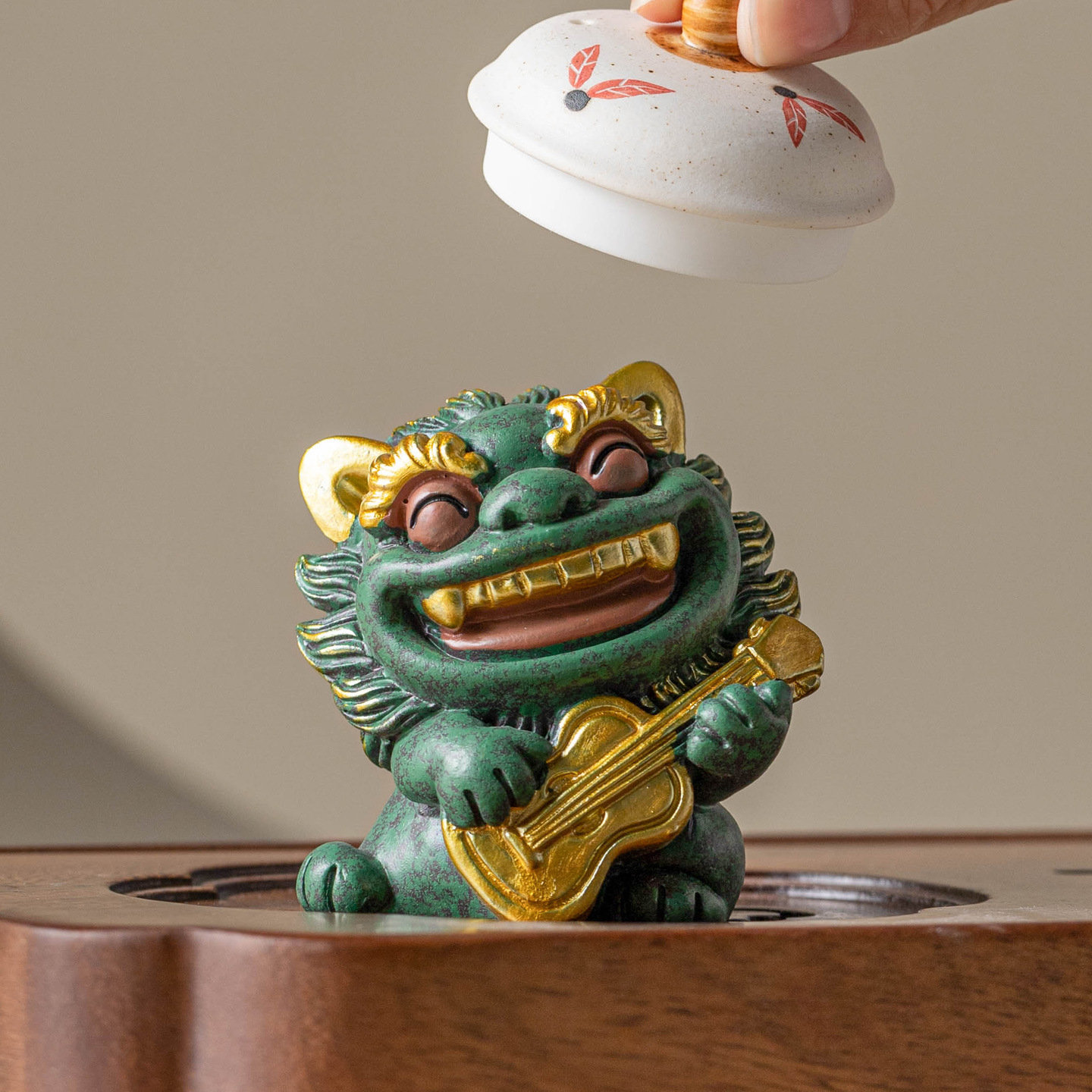 Đồ trang trí nhà cửa sáng tạo đồ trang trí thú cưng trà guitar Maiba