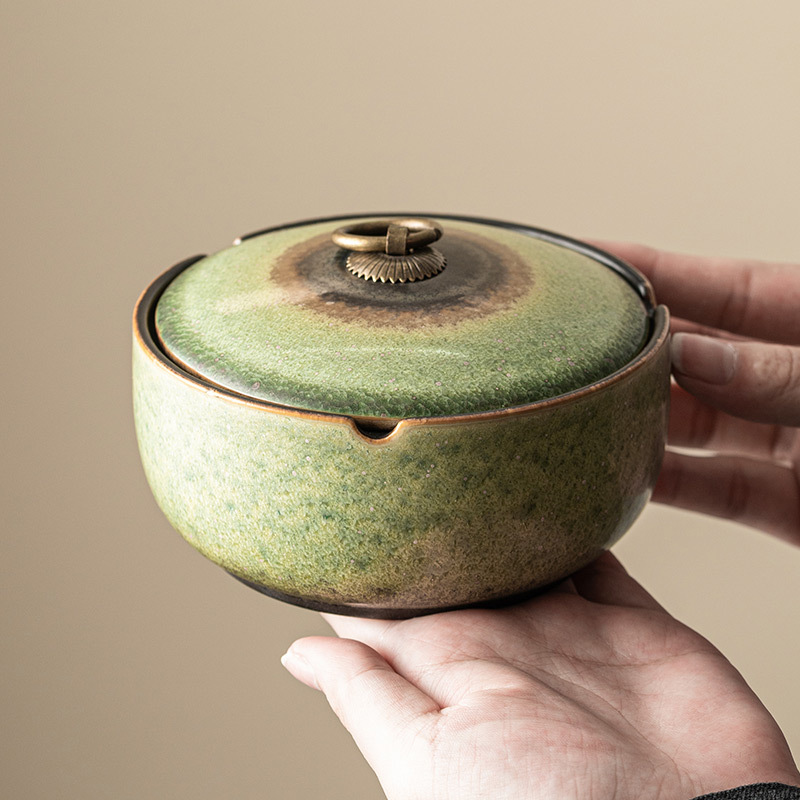 Gạt tàn lò biến sáng tạo cá tính xu hướng có nắp đậy kiểu Trung Quốc cổ điển Gạt tàn gốm sứ gia dụng phòng khách chuyên dụng cho văn phòng