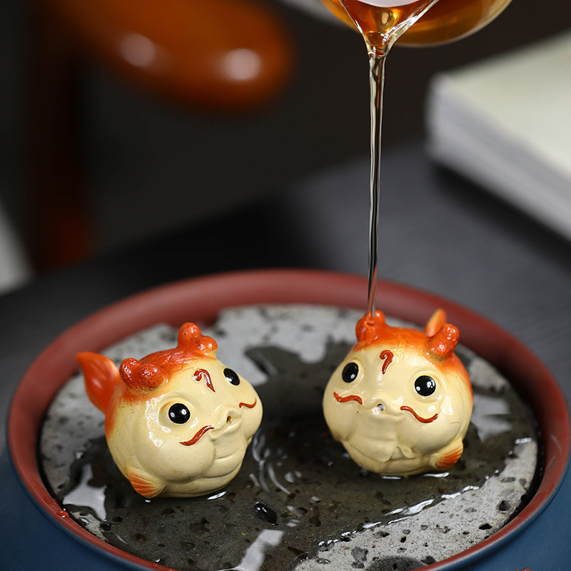 Đồ trang trí rồng vật nuôi trà cát tím Yixing sáng tạo bong bóng rồng để bàn trà thú vị khay trà có thể nâng cao hương trà đạo Cắm cá rồng