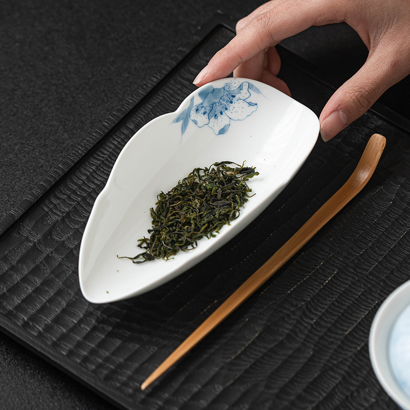 Bộ hai mảnh trà xám thực vật trà, bộ trà cuộn hoa huệ xanh vẽ tay, phụ kiện trà đạo gia dụng, trà đánh thức trà, thưởng thức trà