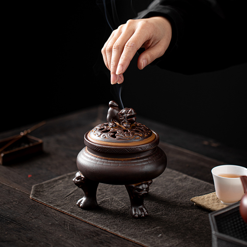 Lư hương sư tử chân ba chân lư hương Gốm Sứ Cổ Trung Quốc Lư Hương Trầm hương Đàn hương ngải cứu bàn trà đạo Lư hương trà đạo