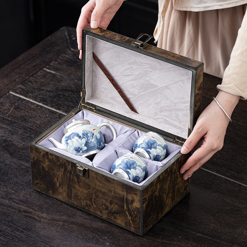 Bộ ấm chén trà Kung Fu cao cấp mạ bạc, cá chơi đùa với sen xanh, một ấm hai chén, hộp quà tặng