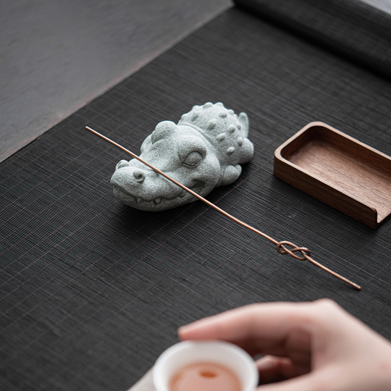 Đá sa thạch xanh phong cách quốc gia may mắn thú cưng trà Kỳ Lân Bìa Đựng bút đựng Bàn trà phòng trà gia dụng đồ trang trí nhỏ đa năng