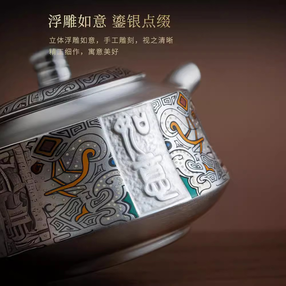 Bộ ấm trà cao cấp cho người lớn tuổi cho khách hàng bộ ấm trà Kung Fu mạ bạc 999