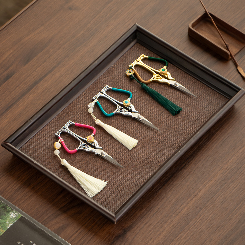 Kéo cắt trà nhỏ đan tay nguyên bản tinh tế kéo nghệ thuật trà phong cách dễ thương kéo phụ kiện trà kéo thêu kim loại cho nữ