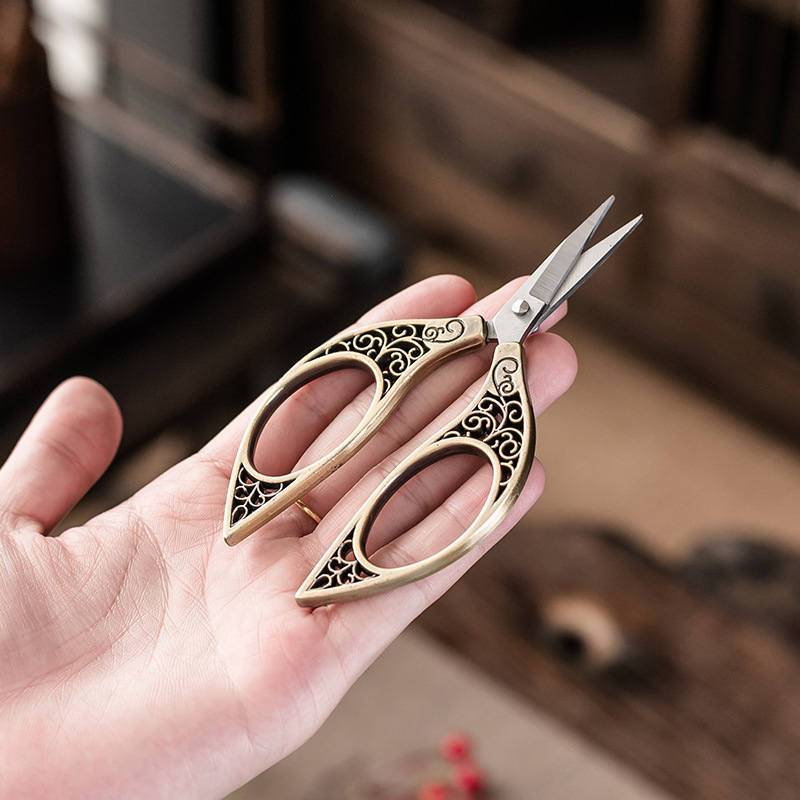 Kéo trà vàng titan cổ điển kéo trà trà Pu'er gia dụng sáng tạo túi trà túi pha trà kéo nghệ thuật trà đạo không khớp