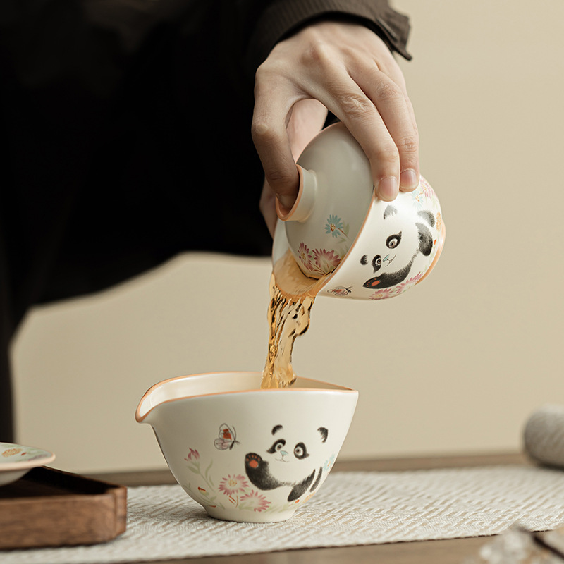 Màu vàng gạo Dingyao gấu trúc chơi bướm bát có nắp Chuyuan gốm sứ chống bỏng lớn bát trà tam tài cốc trà dụng cụ trà Kung Fu gia dụng