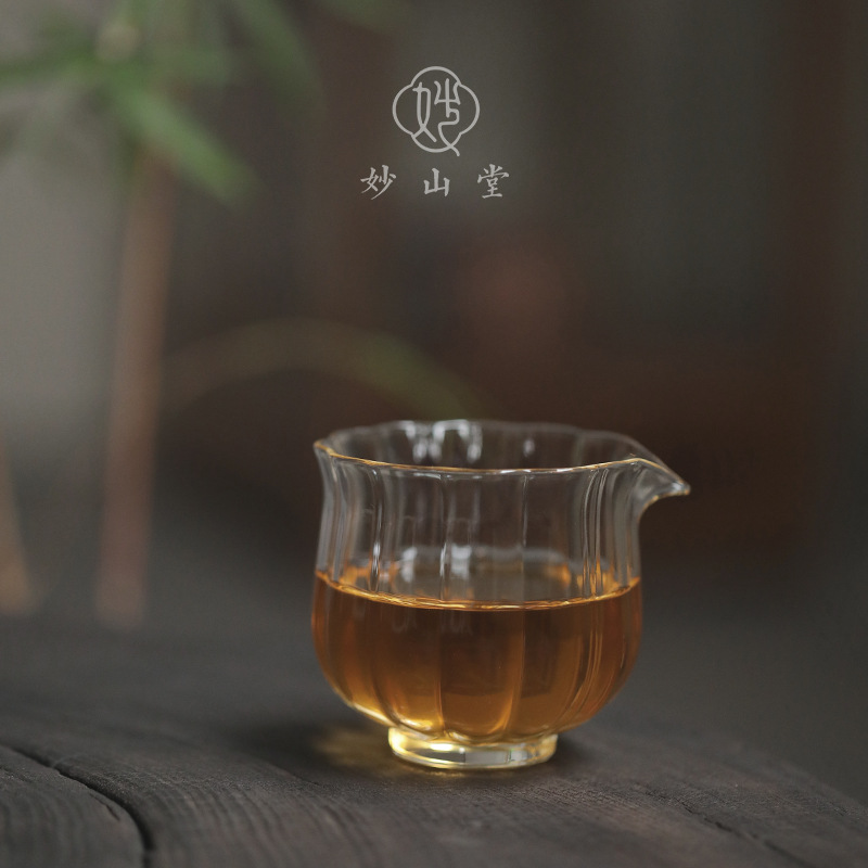 Cốc trà thủy tinh cao borosilicate cốc trà gia dụng dày chịu nhiệt cốc đồng nhất tách trà bộ trà quà tặng