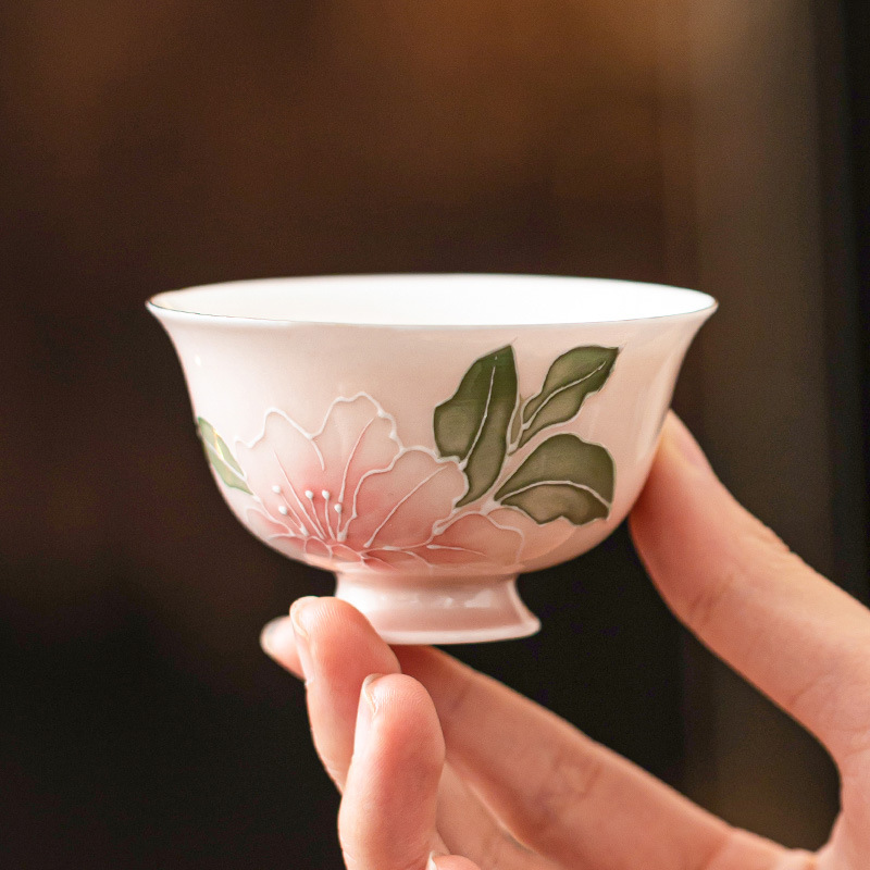 Vẽ tay đống bột chạm khắc hoa loa kèn tách trà cốc trà gốm sứ bộ trà cao cấp gia dụng cốc chủ tinh tế cốc đơn