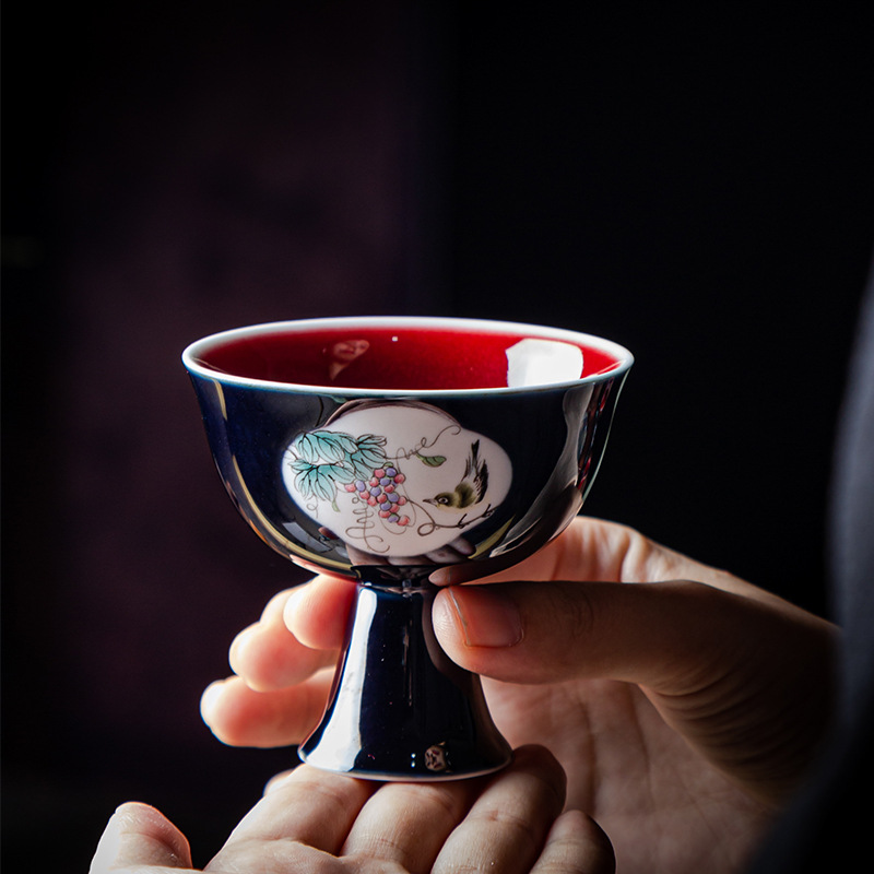 Cốc trà chân cao tráng men vẽ tay cửa sổ hoa chim cốc chủ nhân gốm sứ cốc đơn cá nhân bộ trà Kung Fu cốc trà cổ điển