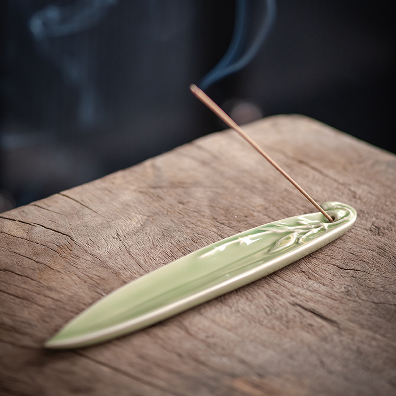 Cắm hương lá tre kiểu Trung Quốc cắm hương trong nhà dây gốm sứ Lư hương phòng trà Thiền bàn ghế hương đồ trang trí