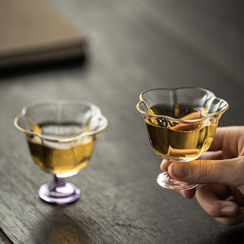 Cốc trà chân cao thủy tinh borosilicat cốc chủ bộ trà Kung Fu kiểu Trung Quốc cốc trà chịu nhiệt gia dụng cốc trà trong suốt