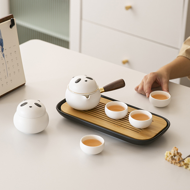 Bộ ấm trà gấu trúc Kung Fu gia dụng ấm trà tay cầm bên phòng khách khay trà pha khô gốm sứ hộp quà nhỏ sang trọng nhẹ
