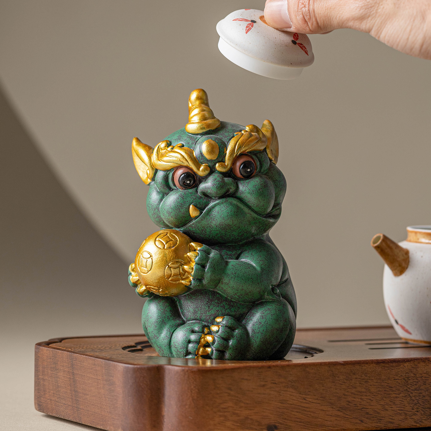 Phong cách Trung Quốc đá sa thạch xanh vi cảnh quan bể cá cảnh quan mới kiểu Trung Quốc Pixiu cầm bóng nhà trang trí sáng tạo quà tặng đồ trang trí