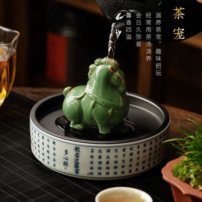 Đồ trang trí bộ trà thú cưng trà Ngựa xanh gốm sứ Ruyao đồ trang trí trà đạo văn phòng sáng tạo cửa hàng có thể nâng cao