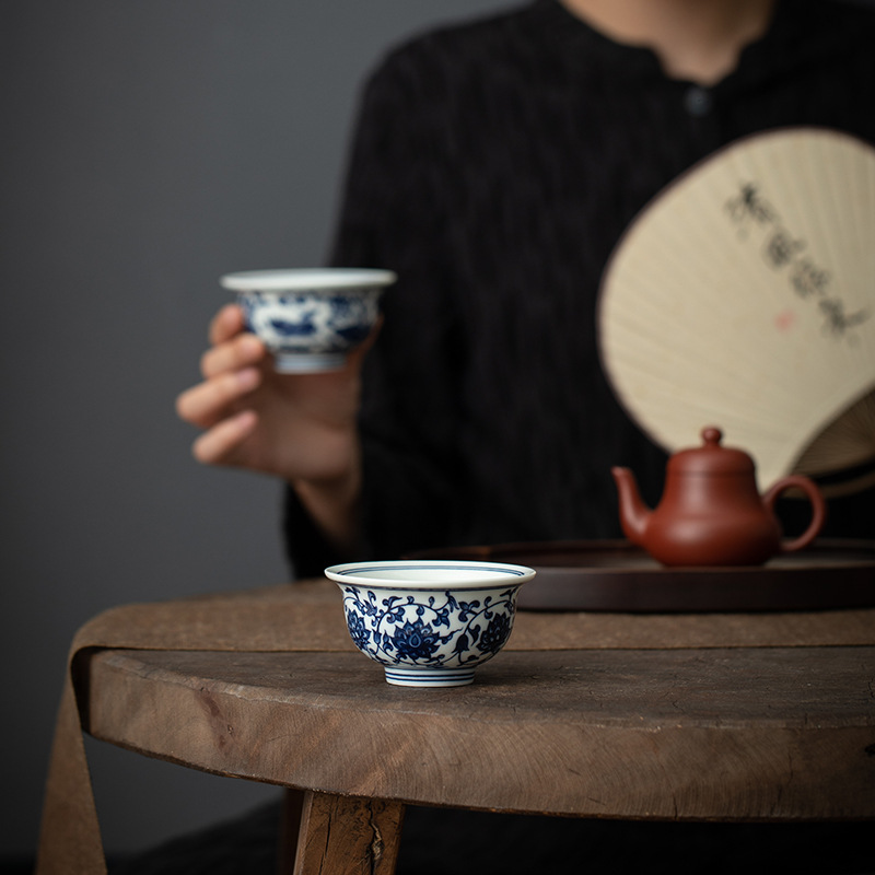 Nguyên bản được khắc lại bằng men màu xanh và trắng, cốc ép hoa sen, cốc chủ gốm, cốc trà dung tích lớn, cốc trà cổ
