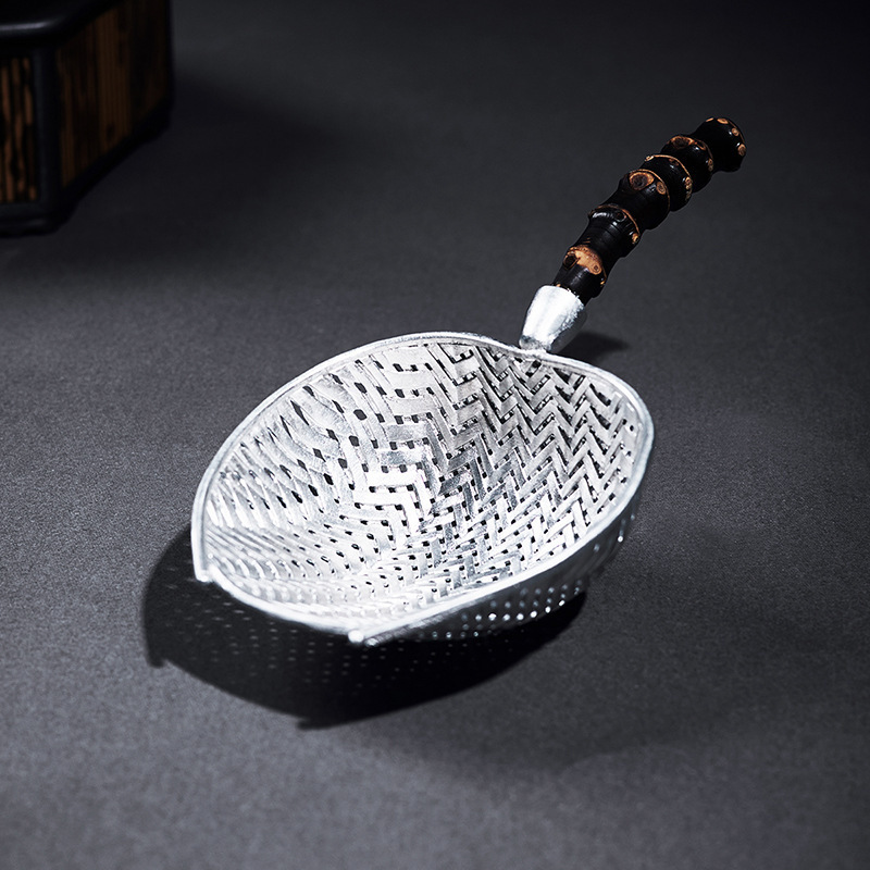 Thiếc nguyên chất tay cầm tre tím lọc trà lưới lọc trà xẻng thìa trà xung quanh bếp nấu trà phụ kiện bộ trà Kung Fu bán buôn