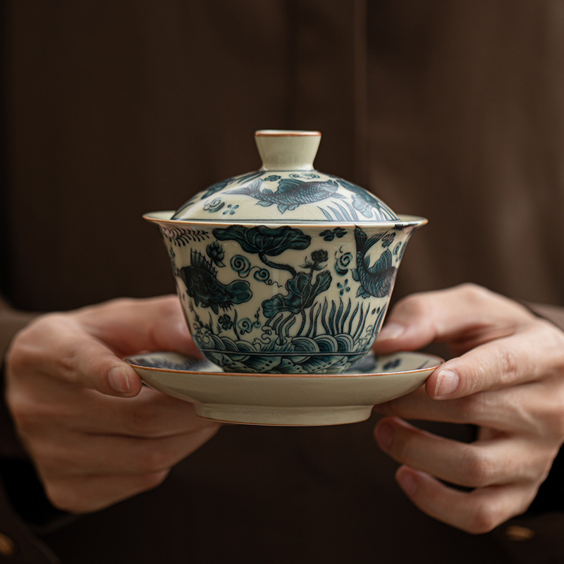 Bát có nắp tam tài hoa văn tảo cá lò Song Ru kiểu Trung Quốc
