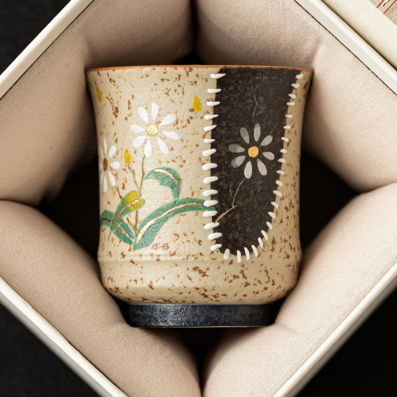 Cốc trà gốm đỏ đá lửa xanh trắng cốc chủ nhân vẽ tay hoa cúc nhỏ cốc tre cốc uống trà gia dụng