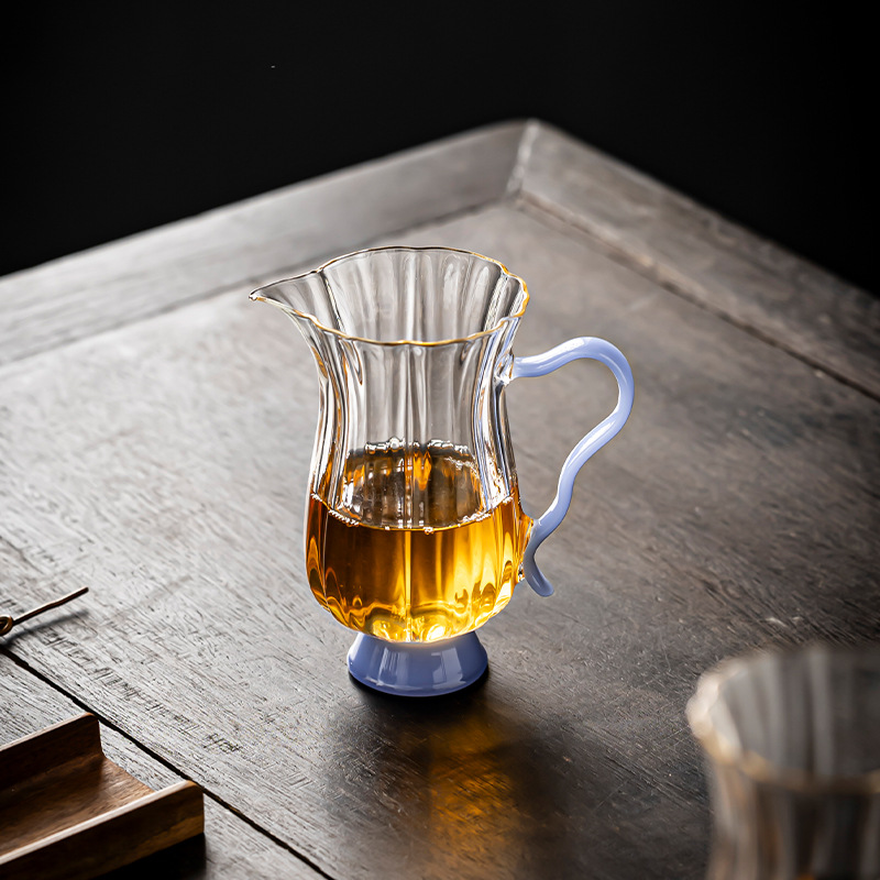 Dụng cụ pha trà cốc thủy tinh chịu nhiệt thủ công, dụng cụ pha trà biển, dụng cụ pha trà hình hoa borosilicat cao, tay cầm màu, miệng đại bàng