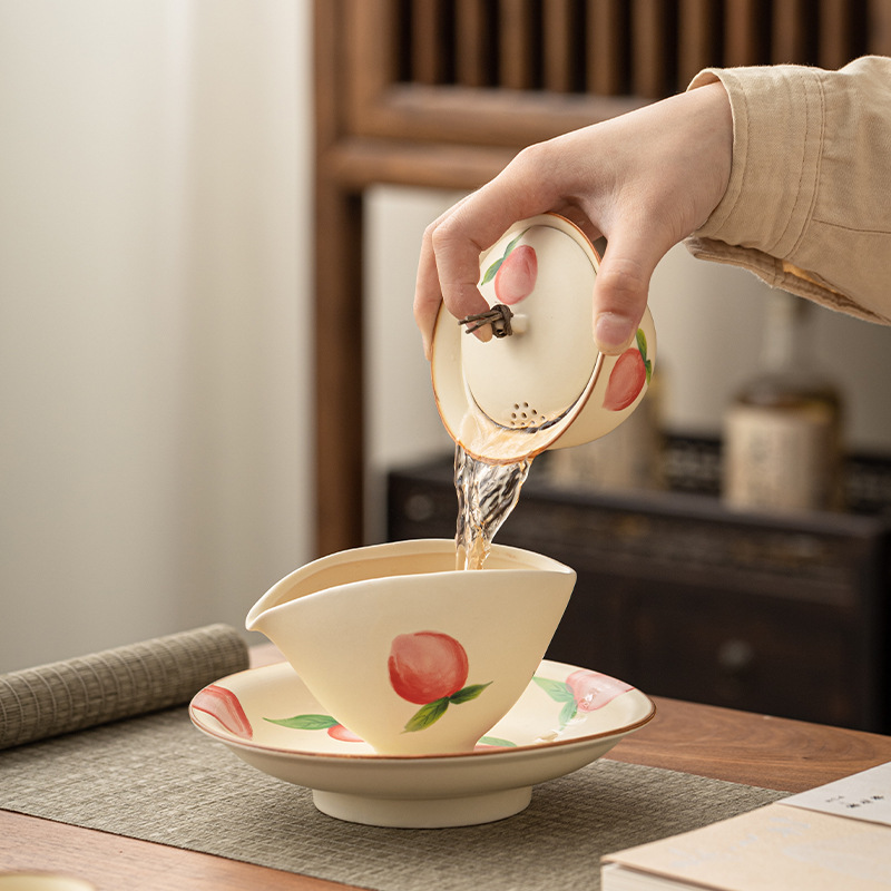 Bột gốm Baichang vẽ tay đào ba tài năng bát phụ nữ pha trà nhà sản xuất cốc cá nhân