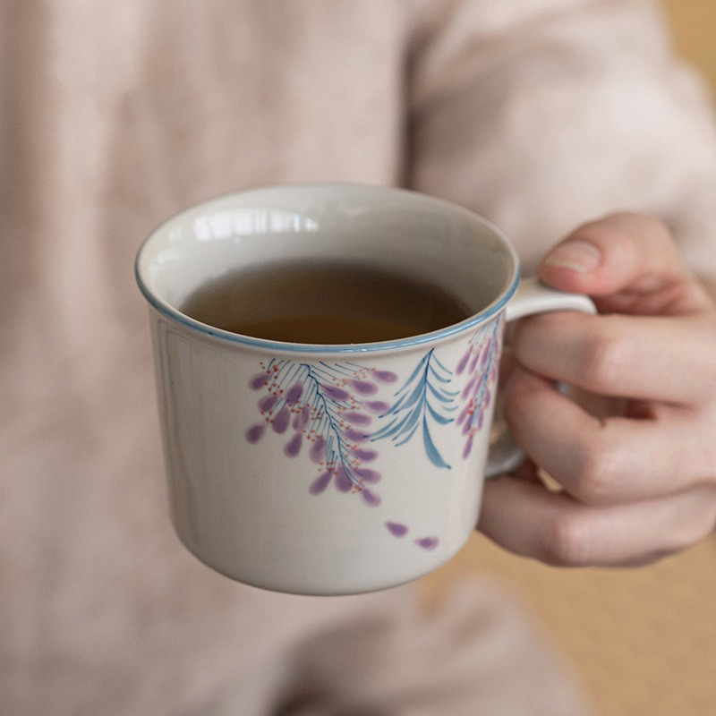 Cốc hoa tử đằng vẽ tay cốc cá nhân cốc trà gốm sứ màu xám thực vật tráng men cốc uống nước cốc tay cầm cốc chủ nhân