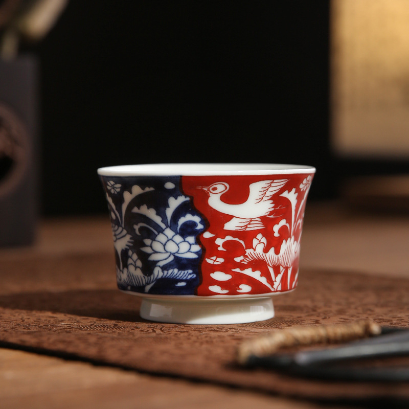 Cốc trà màu xanh và trắng Jingdezhen cốc chủ nhân gốm sứ cao cấp cốc đơn tặng quà bộ trà Trung Quốc cốc trà cá nhân bán buôn