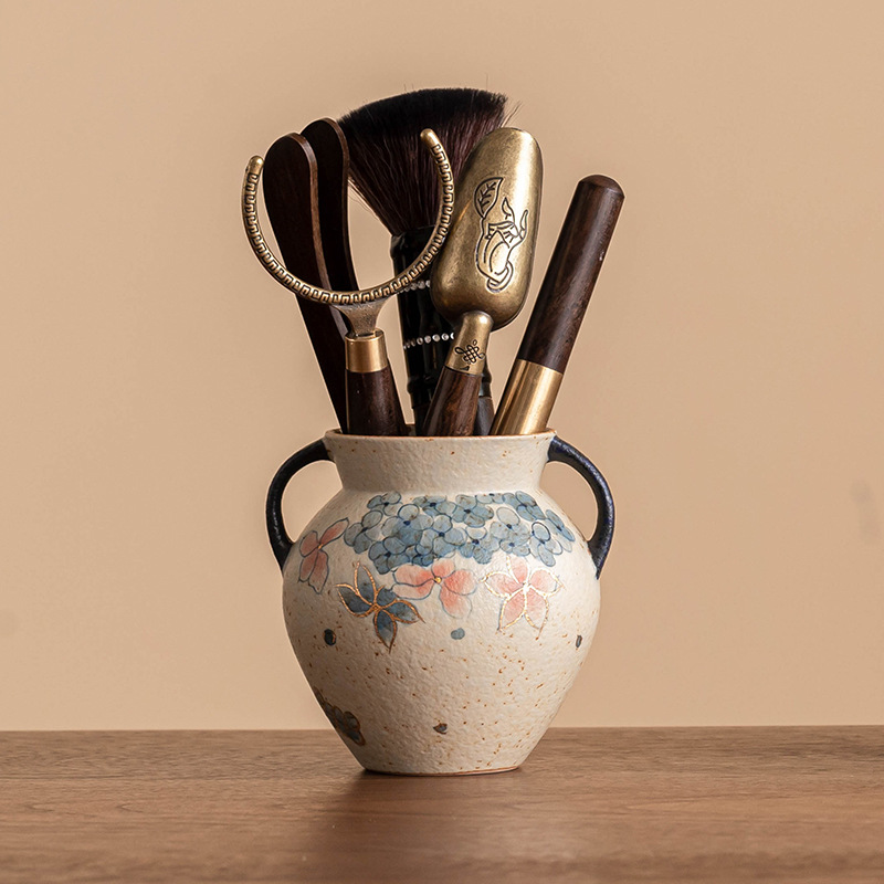 Bộ sáu quý ông trà đạo đỏ bằng đá lửa xanh trắng, ống trà đạo hoa cẩm tú cầu bằng vàng, phụ kiện bộ trà gia dụng bằng gốm