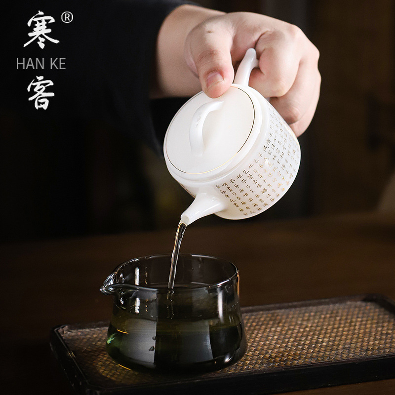 Ấm trà cao cấp loại đá ấm lò nung chay ấm pha trà Kung Fu cỡ nhỏ 150ml kiểu kinh tim ấm thủ công