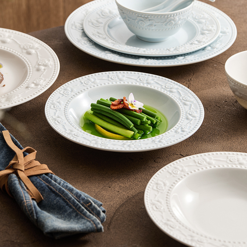 Nhà máy dâu tây chạm nổi gốm sứ món ăn phương Tây đĩa kem phong cách bộ đồ ăn giá trị cao bộ đồ ăn nhà mới tân gia đĩa