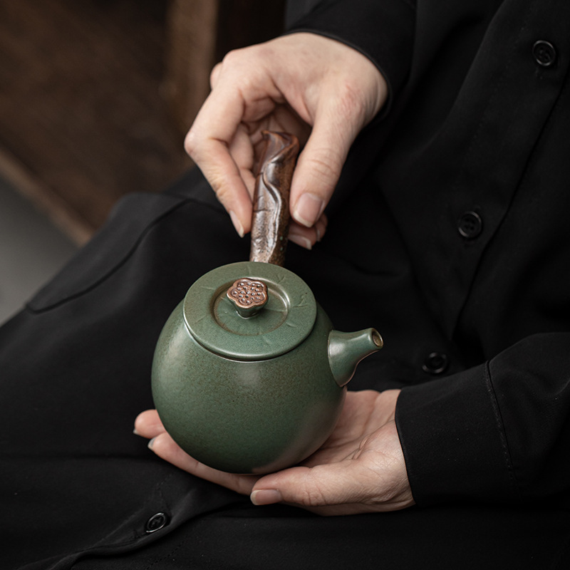 Ấm tay cầm bên bằng sắt mạ vàng kiểu Nhật ấm trà tay cầm ngang đơn gốm sứ gia dụng cổ điển ấm trà nhỏ Bộ trà Kung Fu dụng cụ pha trà