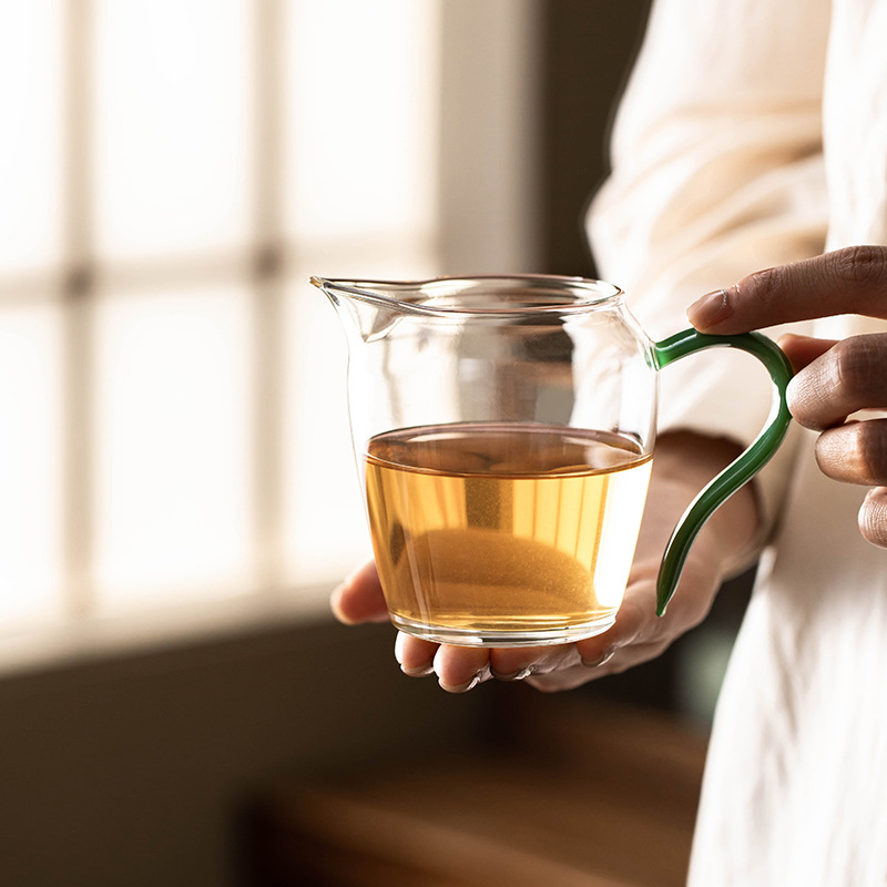 Cốc thủy tinh pha lê cốc trà thủy tinh phân tách tách trà cốc trà phong cách Nhật Bản gia dụng Màu sắc cầm cốc công cộng miệng đại bàng phụ kiện trà đạo Kung Fu