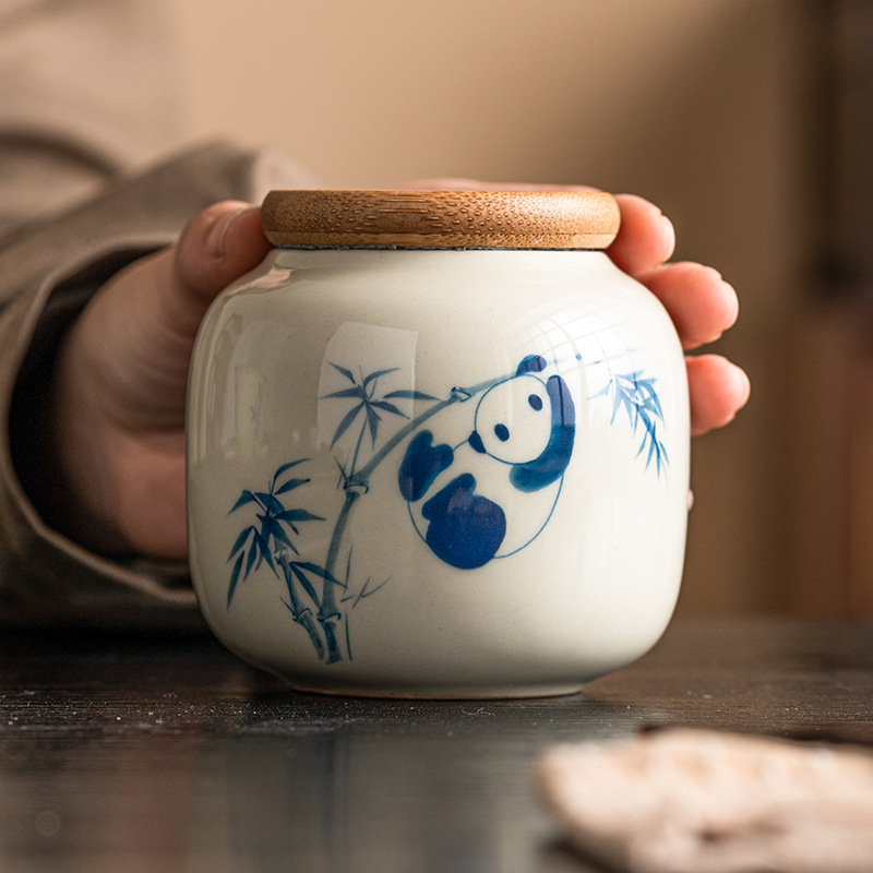 Chậu trà gấu trúc vẽ tay, bình đựng đồ mini chống ẩm sáng tạo cỡ nhỏ cầm tay tinh tế cao cấp gốm sứ