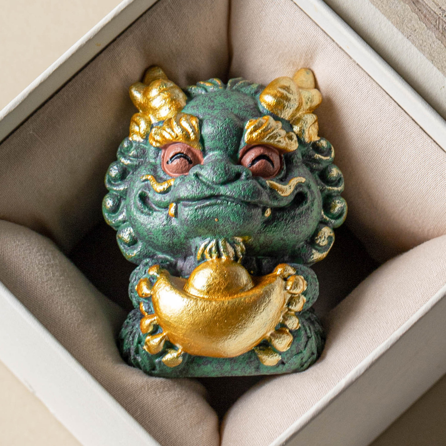 Đồ trang trí nhỏ sáng tạo theo phong cách Trung Quốc để trang trí máy tính để bàn trong phòng khách, linh vật giàu có kỳ lân bằng đá sa thạch xanh.