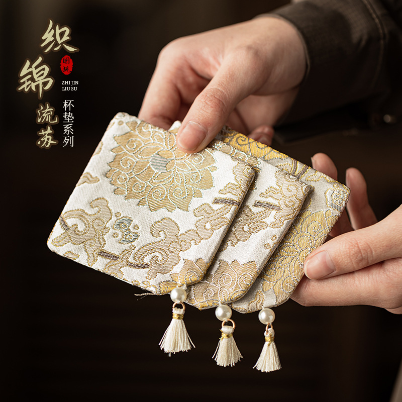 Đệm lót ly tua rua thổ cẩm phong cách dân tộc Đệm cách nhiệt tách trà gia dụng hình vuông Zen đệm chống bỏng đệm ấm phụ kiện trà đạo