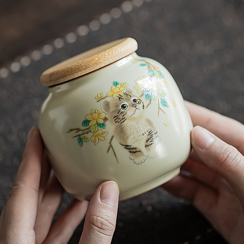Hộp đựng trà gốm sứ hình mèo dễ thương, nhỏ gọn, tiện dụng, kín hơi, kiểu dáng sáng tạo, màu be.
