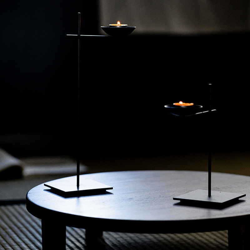 Bàn nến sắt rèn phong cách Nhật Bản Da'antang bàn đèn dầu trang trí cổ điển bàn nến sắt rèn bàn trang trí phòng trà B & B