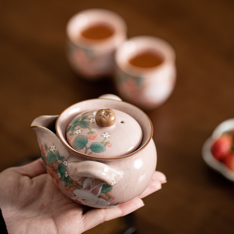 Ấm cầm tay gốm sứ Thỏ Dâu Tây lò Fenru, bát trà gia dụng dung tích lớn, dụng cụ pha trà đơn, ấm đơn trà