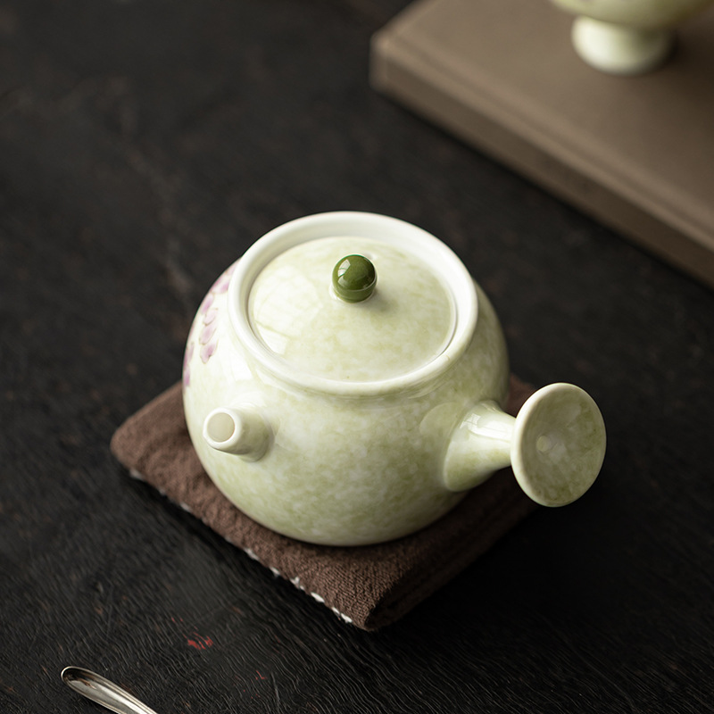 Ấm trà tay cầm hoa cẩm tú cầu vẽ tay ấm trà gốm sứ gia dụng ấm trà Kung Fu thủ công Trung Quốc cho bé gái