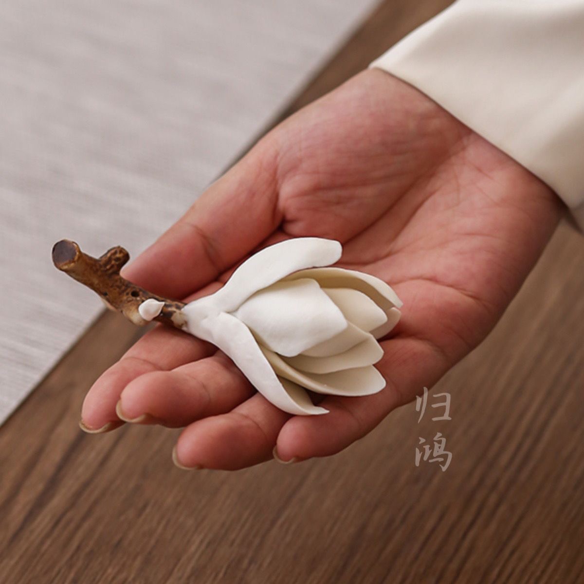 Gốm mộc lan thủ công truyền thống làm bằng tay hoa mộc lan chèn hoa mộc lan chèn hương thơm chèn trang trí nhỏ Hộp đựng bút đơn giản