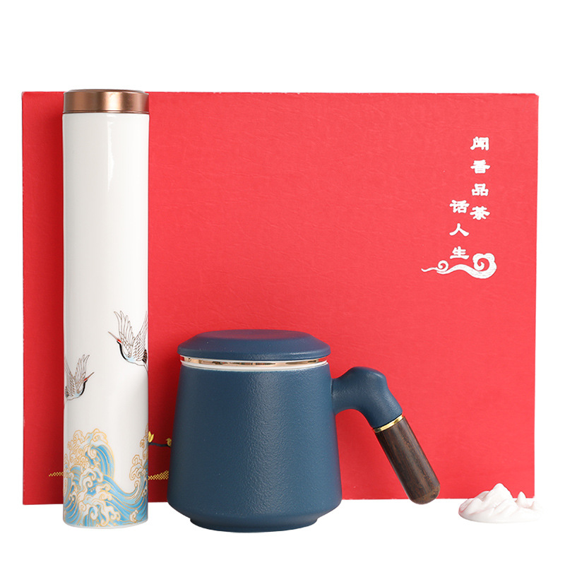 Bộ cốc sứ văn phòng sáng tạo và Bộ Ống hương có logo công ty bất động sản doanh nghiệp Quà Tặng khai trương kinh doanh